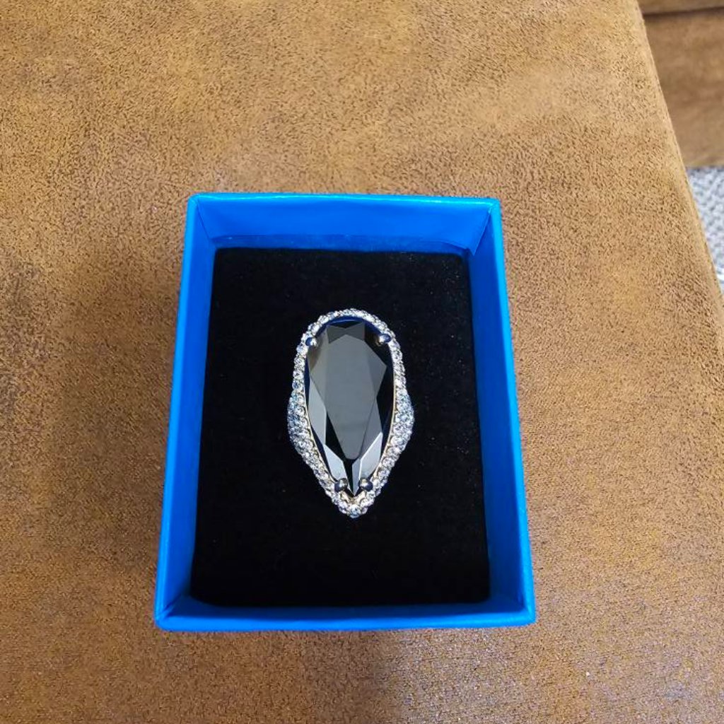 Akkad Elongated Pear Shaped Black Glass Stone Statement Ring Size 7 Mib